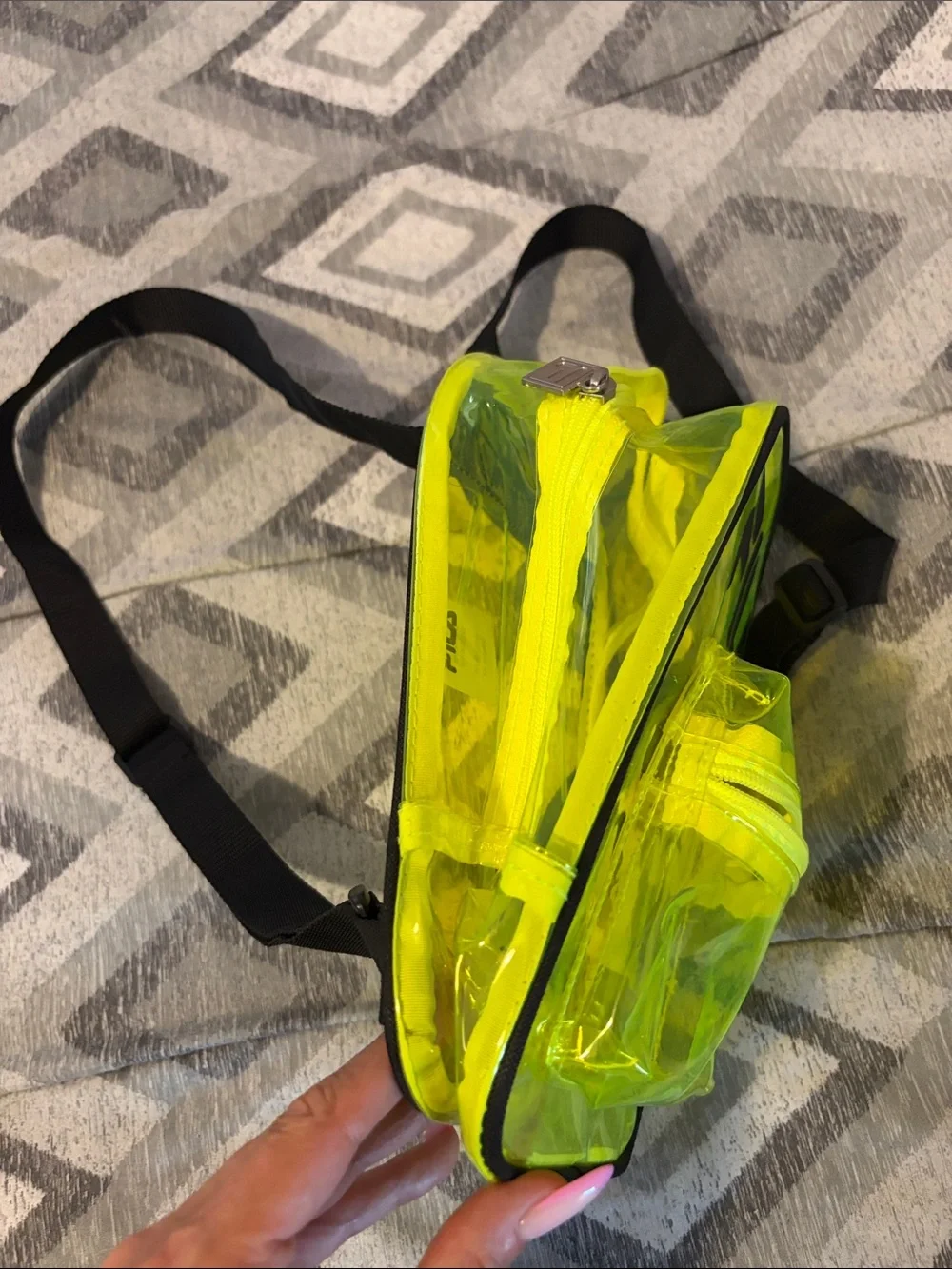 Fila transparent neon